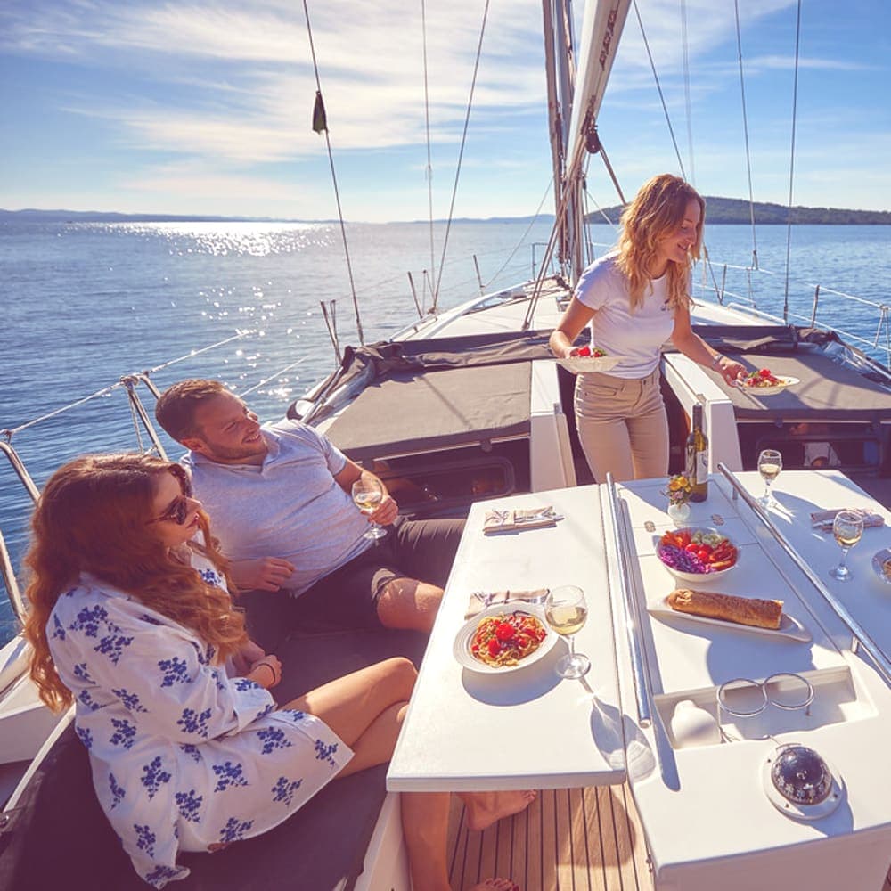 Yacht & Villa Chefs service image